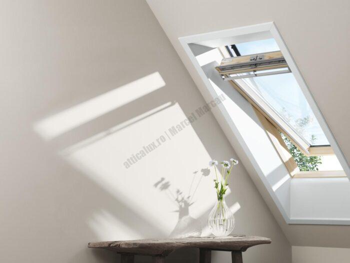 Fereastră de Mansardă VELUX GGL – Lemn Lăcuit Transparent, Operare de Sus - imagine 7