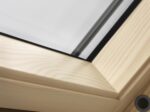 Fereastră de Mansardă VELUX GGL – Lemn Lăcuit Transparent, Operare de Sus - imagine 5