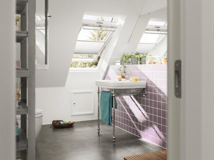 Fereastră de mansardă VELUX GGU albă din poliuretan, cu ramă de etanșare inclusă - imagine 11