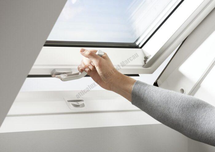 Fereastră de mansardă VELUX GLU B – sticlă 85 – poliuretan alb - imagine 2