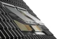 Rulou exterior VELUX MHL montat pe fereastră de mansardă, acționat manual cu cârlig