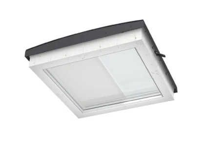 Rulou opac solar VELUX DSU pentru CFU / CVU – imagine oficială VELUX